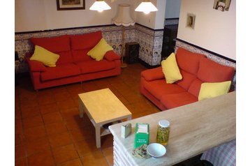 Hiszpania Privát Villanueva del Trabuco, Zewnątrz